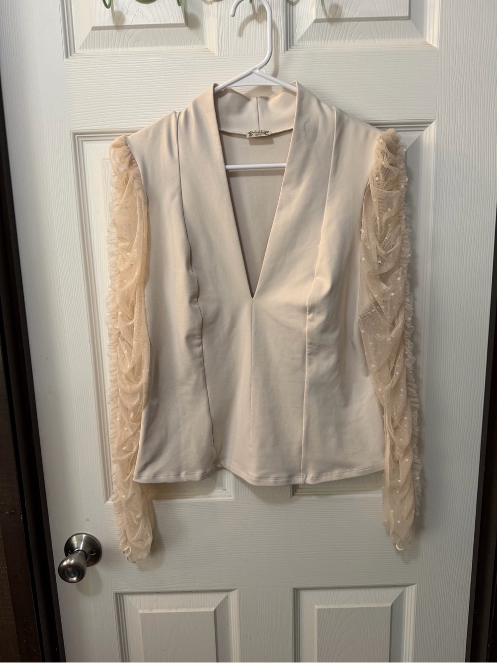 Free People Intimately Ivory Ruffle Sheer Ruched Tulle Sleeve V Neck Top Size L - Picture 2 of 7